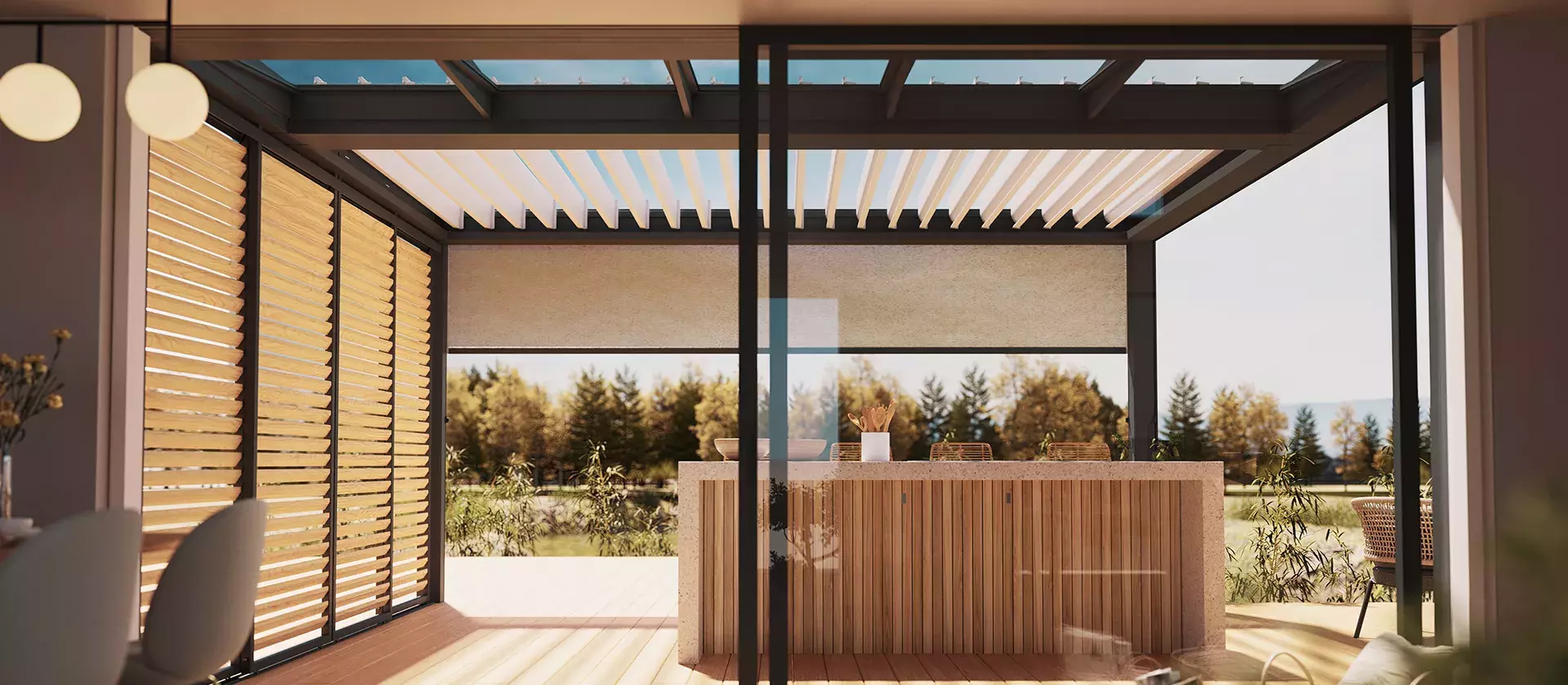 Pergola mit einem kombinierten Lamellen-Glas-Dach, Textilscreens und Lamellen-Seitenwand